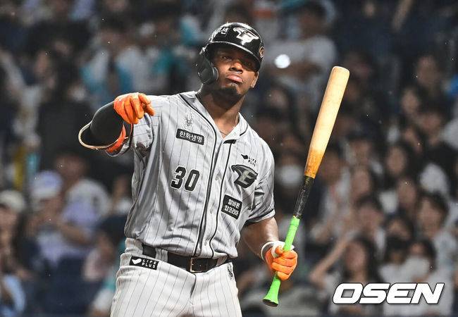 '한화 방출→트리플A 안타⋅타점 2위' 페라자가 KBO 컴백하나...베네수엘라 매체,