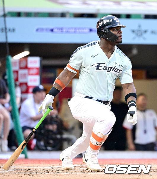 '한화 방출→트리플A 안타⋅타점 2위' 페라자가 KBO 컴백하나...베네수엘라 매체,