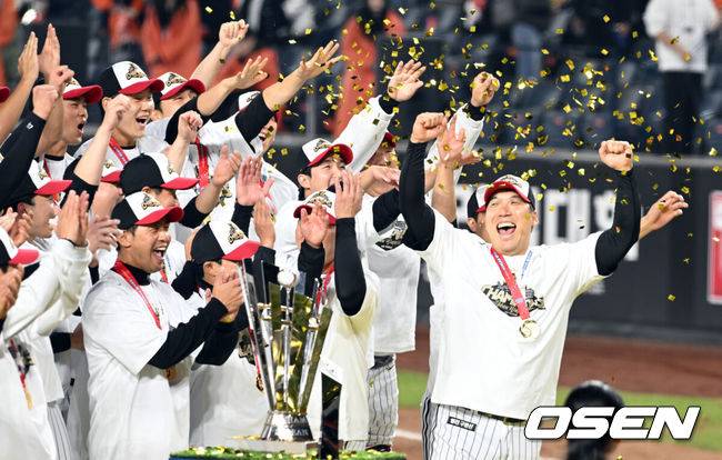 ‘이러다 둘 다 LG 떠나나’ FA 박해민 “다른 팀 제안 들어보겠다”, 차명석 단장 “금액 제시했다”