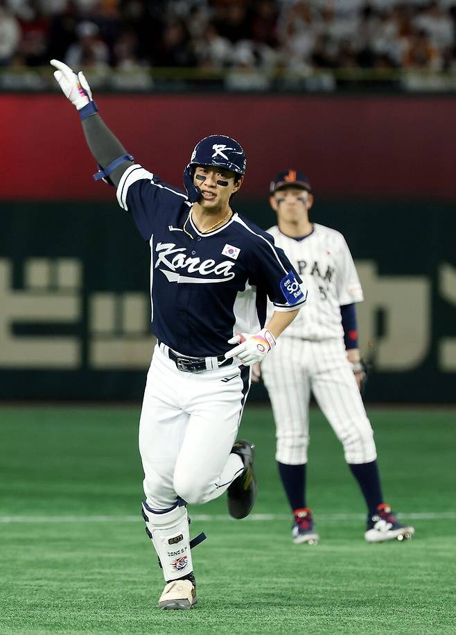 도쿄돔 침묵 빠뜨린 장쾌한 홈런, MLB가 깜짝 놀랐다… 그런데 이러다 WBC를 못 간다고?