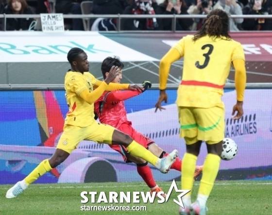 '韓日 축구 비교해달라' 가나 감독