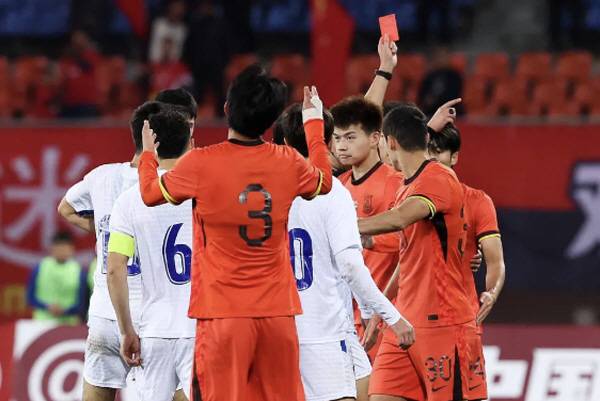 기고만장 중국, 감사합니다! 우즈벡전 퇴장으로 자멸 '0-0 무'…이민성호, 판다컵 우승 당했다