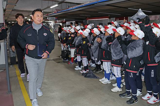 “최형우·양현종은요? KIA 심재학 단장에게 물었더니… “우선순위는 없고 접점 찾는 쪽과 먼저 계약”