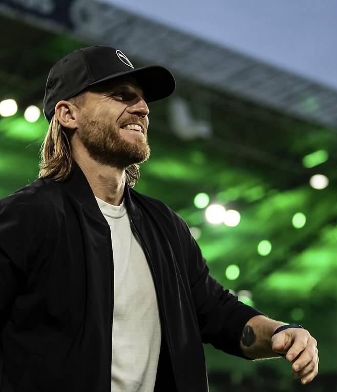 [오피셜] '한국 최초 혼혈' 카스트로프 깜짝 초대형 호재...주전 맡긴 임시 감독→정식 사령탑 승격 '입지 탄탄해질 듯'