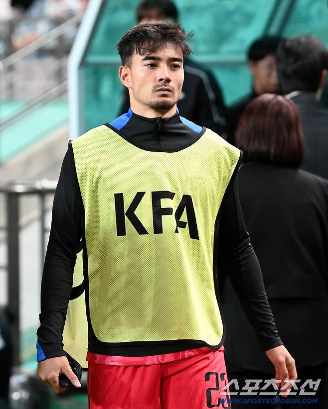 [오피셜] '한국 최초 혼혈' 카스트로프 깜짝 초대형 호재...주전 맡긴 임시 감독→정식 사령탑 승격 '입지 탄탄해질 듯'