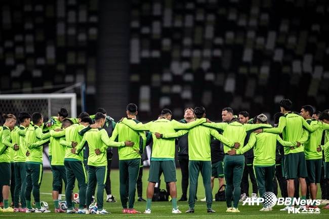 “한국과 팽팽했어” 볼리비아 감독, ‘아시아 최강’ 일본에 0-3 완패 후에는?…“브라질도 이겼잖아, 강도 높고 상대하기 어려운 팀”