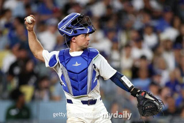 김혜성-오타니와 함께 한 지 4개월도 안 됐는데…트레이드→WS 우승→방출, 1할대 포수 이렇게 떠나다