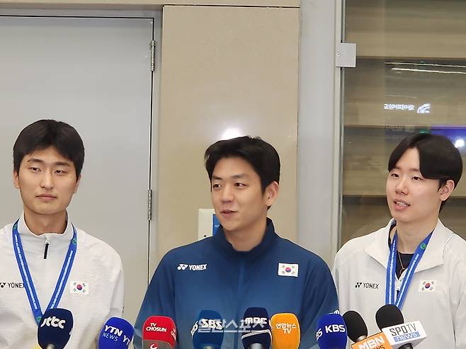 '싱글대디' 이용대, 걸그룹 출신 윤채경과 열애설...소속팀 요넥스