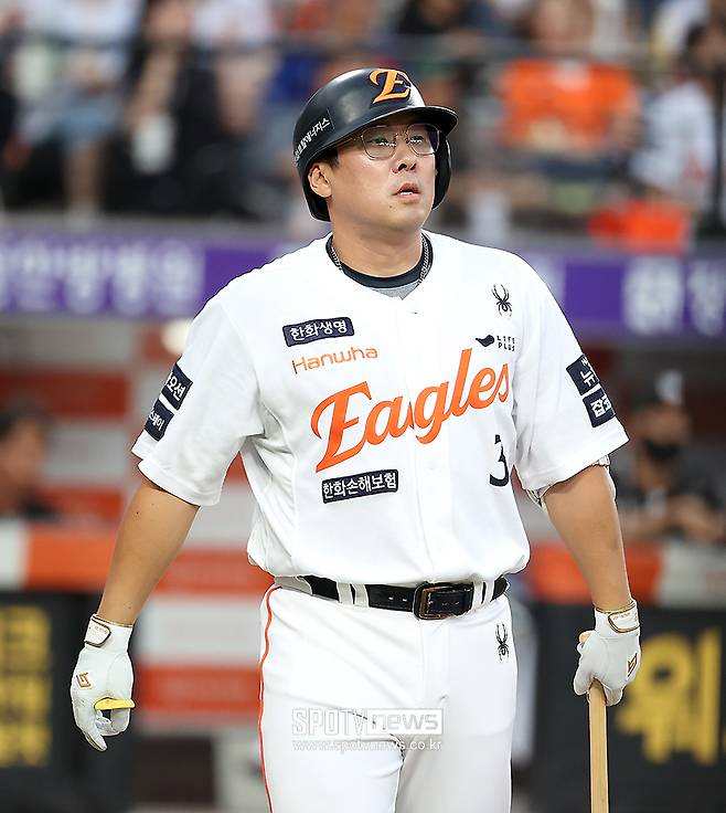 한화 ‘기본가 100억 이상’ 노시환 다년 계약 탄력 붙나… 안치홍-이태양 2차 드래프트 전격 이적했다