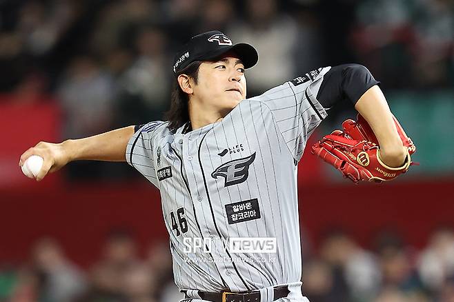 한화 ‘기본가 100억 이상’ 노시환 다년 계약 탄력 붙나… 안치홍-이태양 2차 드래프트 전격 이적했다