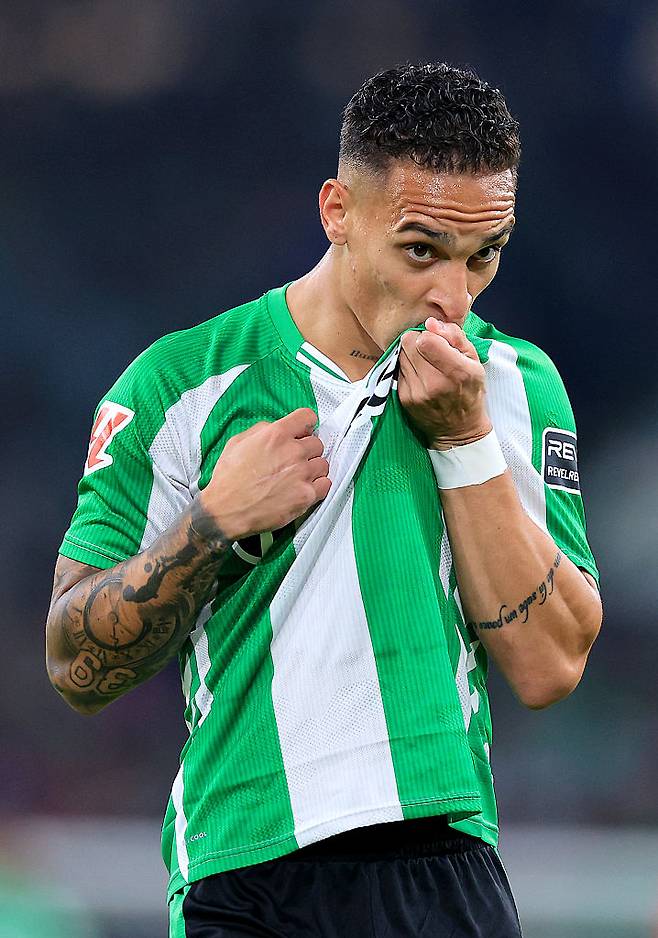 “콤파니 감독님이 제게 직접 전화해서…” 김민재, 맨체스터 유나이티드서 ‘최악의 먹튀’ 오명 쓴 안토니와 동료될 뻔한 사연