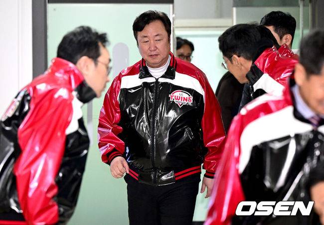 “2명으로 선방했다” 그래도 22세 1라운드 좌완은 아쉽다, 차명석 단장 “잘 숨겨놨는데, 군대 있는데 데려가네”