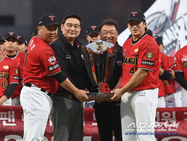 '20억 투자' KIA, 모두 실패로 끝날 줄이야…80억 박찬호는 결별, FA 전략 더 중요해졌다