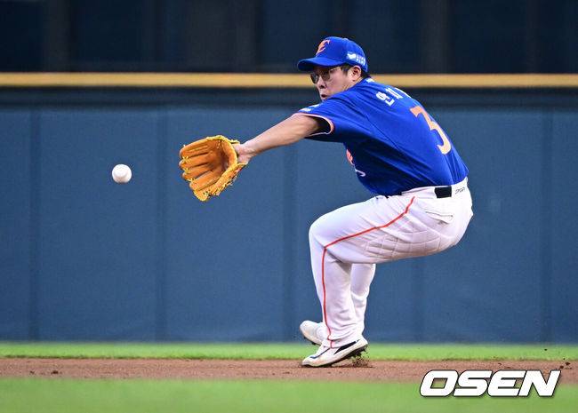 ‘안치홍 충격 이적’ 키움, 2+2년 최대 47억 FA 계약이다. 왜 1할타자에 거액 투자했나