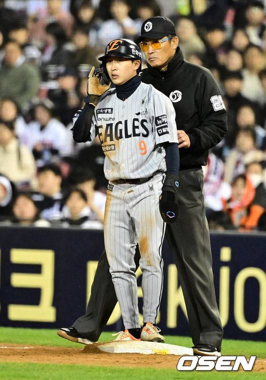 한화 이 선수 풀렸다고? 12월 입대 예정인데 왜 1억에 영입했나 “발이 정말 빨라, 다른 팀이 뽑을까봐 노심초사”