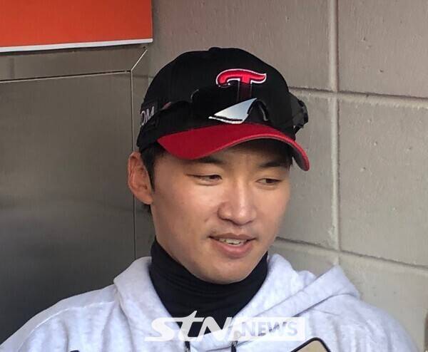 한화, 외야FA 최대어 연달아 영입하나…'행복 수비'와 이별할 때