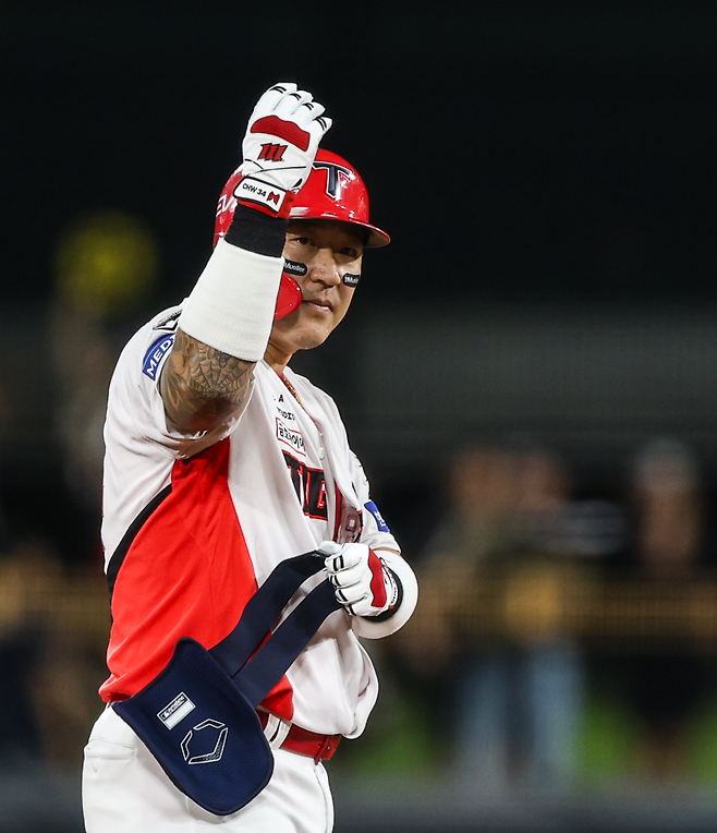 행방 묘연한 42세 FA 최형우…무조건 KIA 잔류? 이적 가능성 배제 못한다