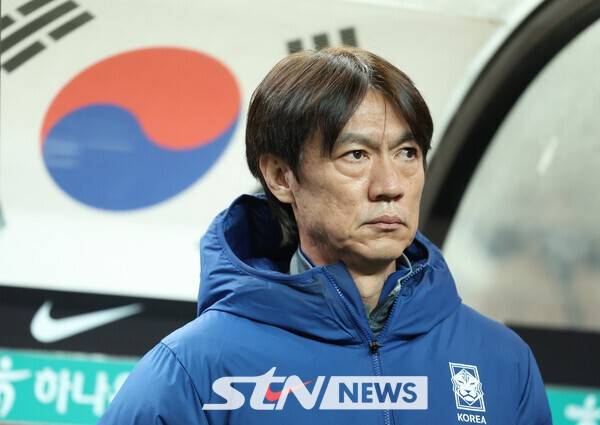 '손흥민과 케인 다시 만났다!' 나란히 월드컵 조 추첨 대기...'홍명보호 2포트 유력' 운명은?