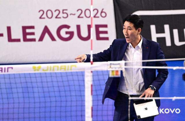 충격의 패패패, 늪에 빠진 디펜딩 챔피언…패장의 차가운 분노 “선수들 의지 부족, 당연한 패배였다” [MD천안]