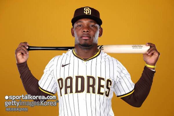 강백호 샀고 페라자 영입설까지, 그럼 중견수는? '이대호 극찬' 신인 쓸까, 아니면 박해민 영입전 참전할까