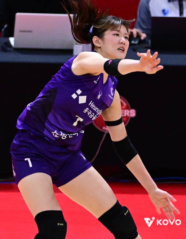 “2년 만에 아프지 않고 스윙하는 법 찾았다” 어깨 부상 딛고 일어선 흥국생명 김다은 [현장인터뷰]