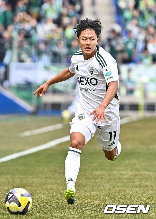 '한국을 사랑한 지도자에게 인종차별이라니'...이승우, 징계에 분노