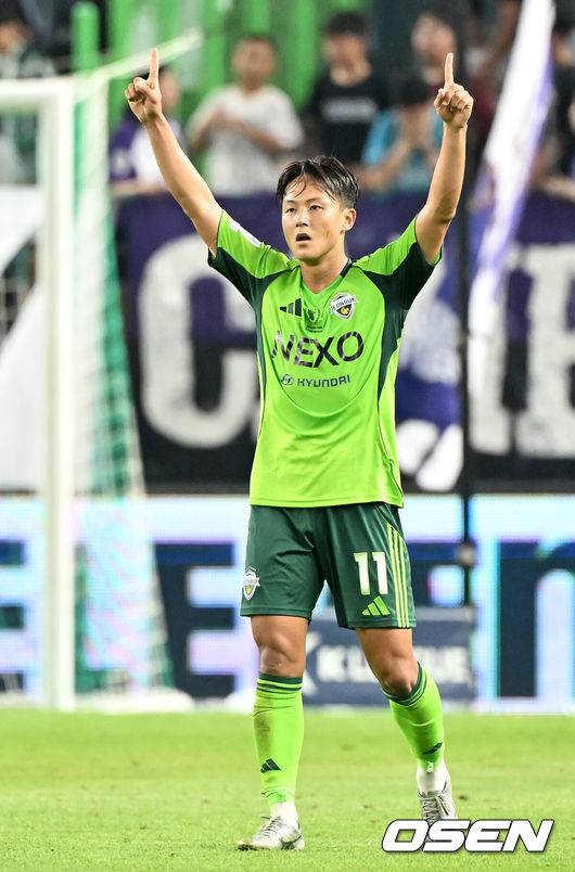 '한국을 사랑한 지도자에게 인종차별이라니'...이승우, 징계에 분노