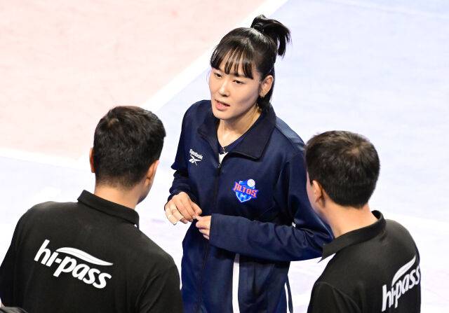 어쩔 수 없이 떠났지만 10년간 함께 했던 팀, 친정팀 선수와 코치까지 여전한 우정 [유진형의 현장 1mm]