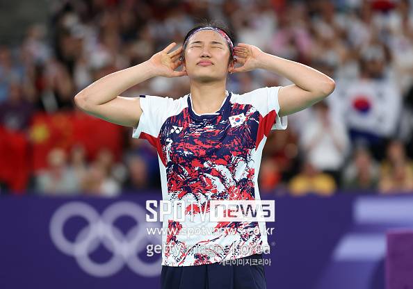 '21-10, 21-8' 도대체 누가 안세영 막을쏘냐! 日 스이즈까지 꺾었다...10관왕까지 이제 두 걸음 '호주오픈 4강 진출'