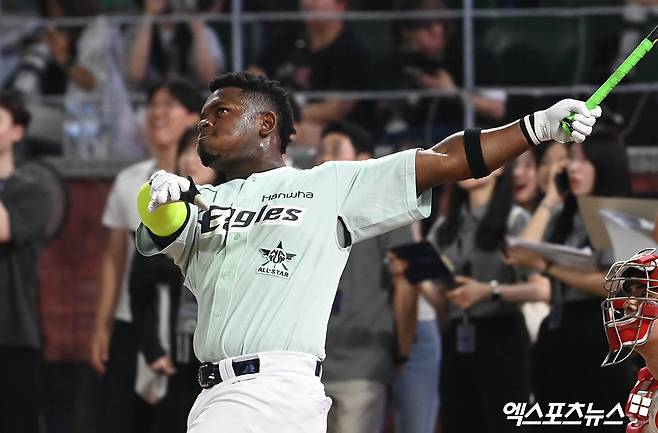 '한화 유턴 초읽기?' 페라자, 원소속팀 결별 '공식발표' 떴다…