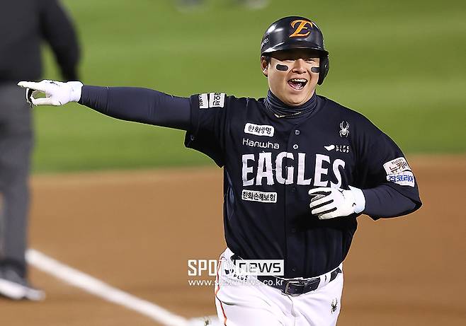 “노시환 계약 금액, 상상 이상이다” 강백호보다 더 큰 게 온다, 한화 샐러리캡 폭파 각오했나