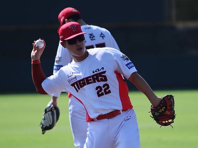 '4년 10억 FA 계약' 베테랑 포수 떠나보낸 KIA…결국 이 선수가 해줘야 한다