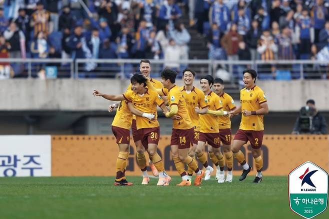 '잔류 확정 실패' 울산, 광주 원정 0-2 완패…제주와 최종 라운드 '멸망전' 성사 [현장리뷰]