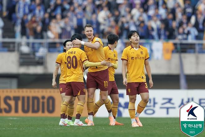 '잔류 확정 실패' 울산, 광주 원정 0-2 완패…제주와 최종 라운드 '멸망전' 성사 [현장리뷰]