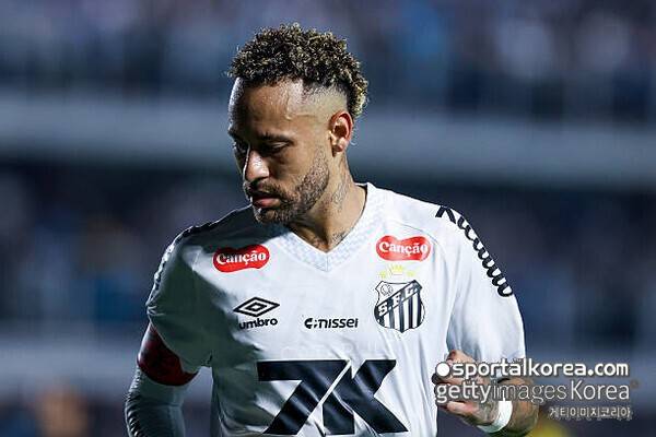 네이마르의 선택, 악몽이 됐다...2534억 포기하고 복귀했는데 산투스와 함께 나락 '강등+파산 위기'