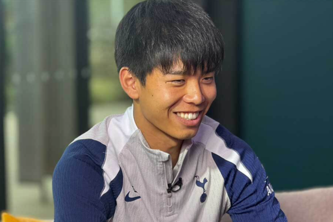 “흥민이 형이 런던 한식당 데려가 주셨어요”…토트넘 日 신입생 도운 미담 ‘일본서 폭풍 화제’