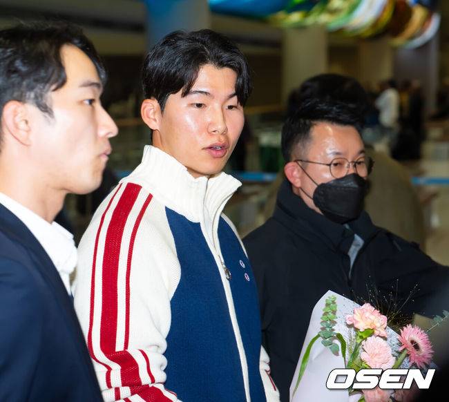 ‘논란 일파만파’ 김혜성 인터뷰 거부 사태, 왜 이제야 사과했나. 부친 채무에 입 열다 “조용한 자숙이 반성인 줄…”