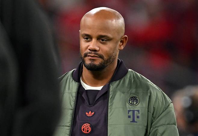 '승승승승승승승승승승승승승승승승무승' 유럽 역사를 새로 쓴 콤파니, 김민재 버려두고 떠날까...