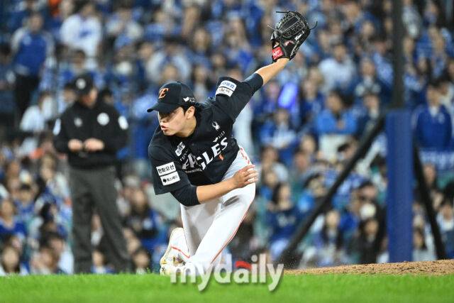 문동주는 왜 체코→일본전에 안 나왔나…140km 충격 여파? 단장님 직접 답했다