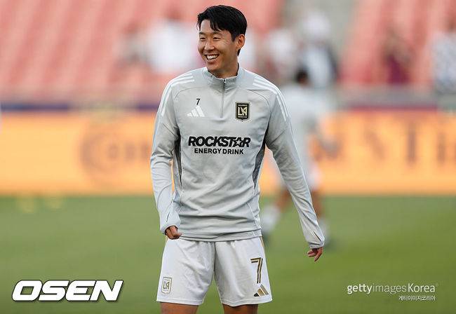 “쌍둥이가 있는 게 틀림없다” LAFC, 손흥민의 존재감에 단체로 충격... “카메라 꺼져도 손흥민은 완벽했다”