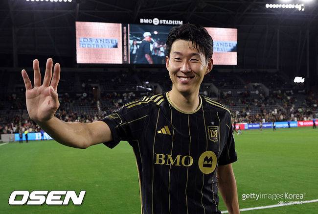 “쌍둥이가 있는 게 틀림없다” LAFC, 손흥민의 존재감에 단체로 충격... “카메라 꺼져도 손흥민은 완벽했다”