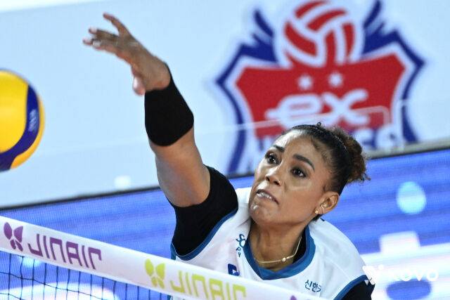 '11블로킹, 미쳤다' 18살 신예+레전드의 딸 중앙 지배, 도로공사 파죽의 승승승승승승승승승…GS 3연패, 실바 28점에도 눈물 [MD김천]