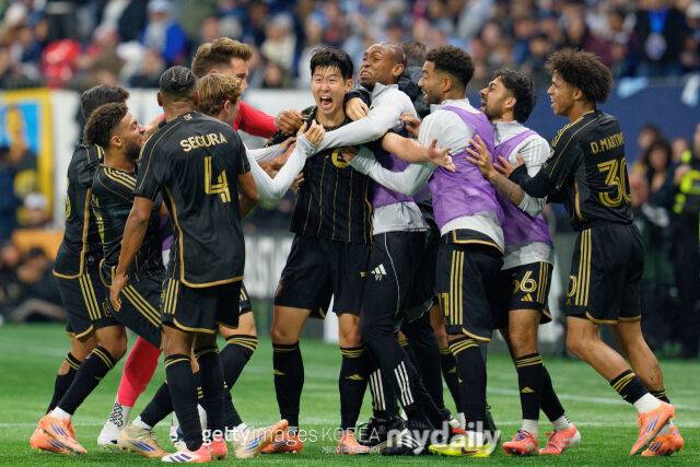 'MLS PO 탈락, 손흥민과 동행 마감' LAFC 감독