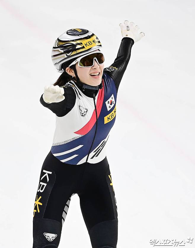 김길리 金金 2관왕! '미친 질주' 대역전 드라마! 女 1500m 우승…최민정은 은메달→韓 쇼트트랙, 월드투어 3차 대회 대반전!