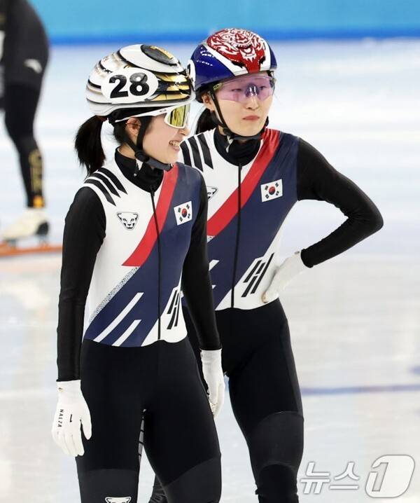 '초대박 반전' 노메달 역대급 수모→金 3, 銀 1, 銅 1, 역대급 성과 이룬 한국 쇼트트랙, 2026 밀라노 올림픽 '대박' 청신호