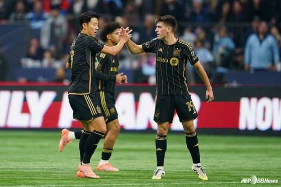 '손흥민이 토트넘을 바보로 만들었다' 英 깜짝 분노... 도대체 이유가 뭐길래