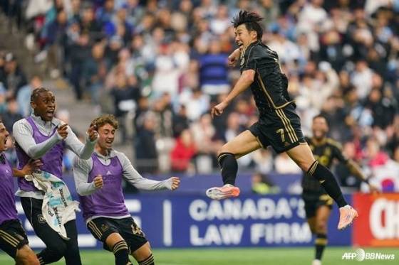 '쏘니, 적장도 반하게 만드는 힘' 밴쿠버 감독, 극찬 세례