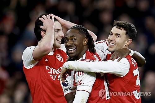 '골골골골골골골골' 손흥민 없으니 오합지졸 '와장창'…토트넘, 하이재킹 당한 NO.10에 해트트릭 '대치욕'→'북런던 더비' 아스널 원정 1-4 참패