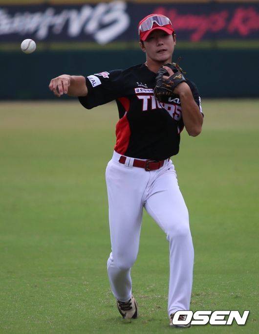 프로 첫 해 트레이드 충격→80억 유격수 후계자로 우뚝, 고칠게 없는 수비 관건은 타격
