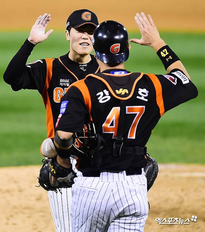 친정 롯데 충격 급이별→'눈물 버튼' 터졌다 왜?